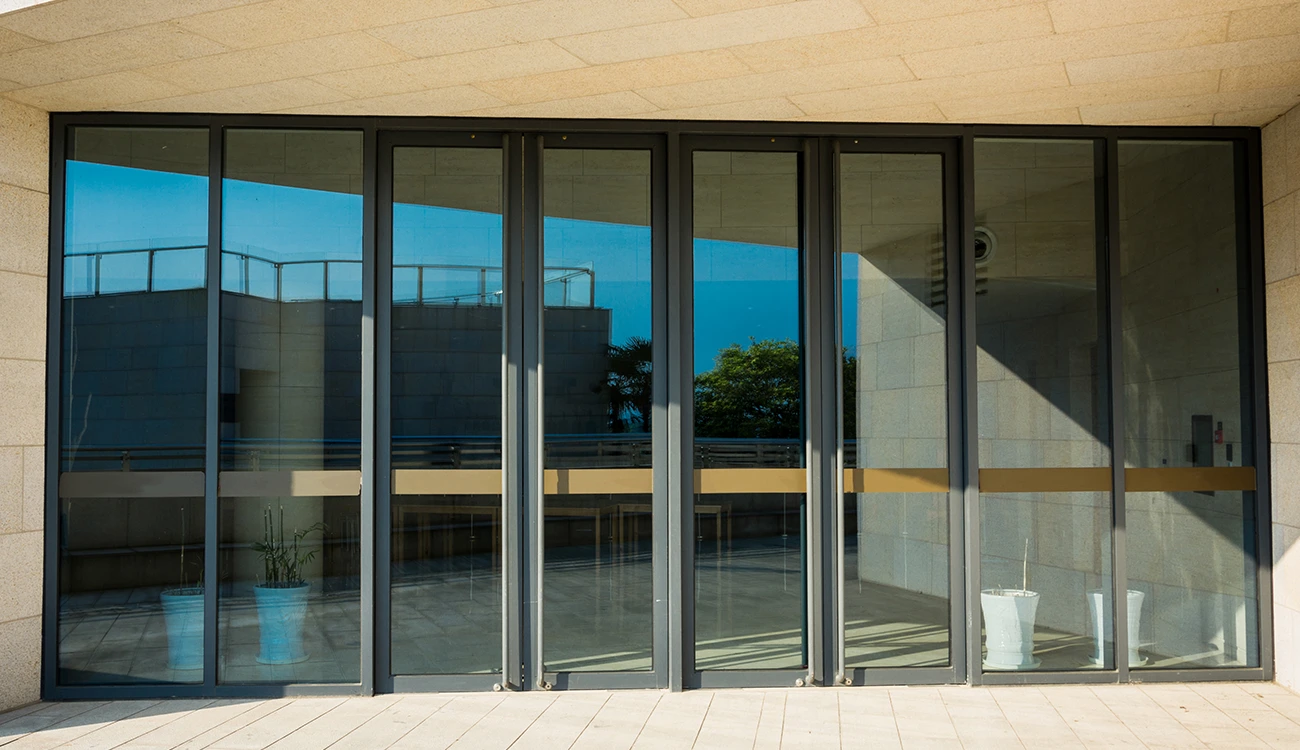 Cam Kapı (Motorlu/Fotoselli) montaj detayı